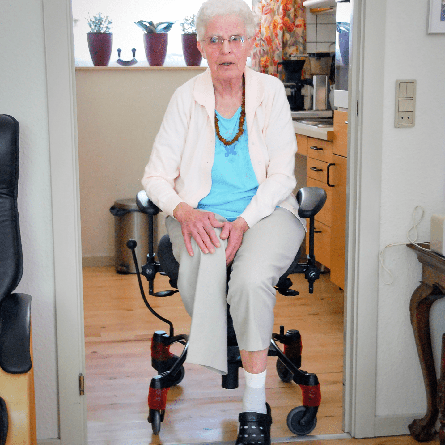 VELA chair for leg amputation at home